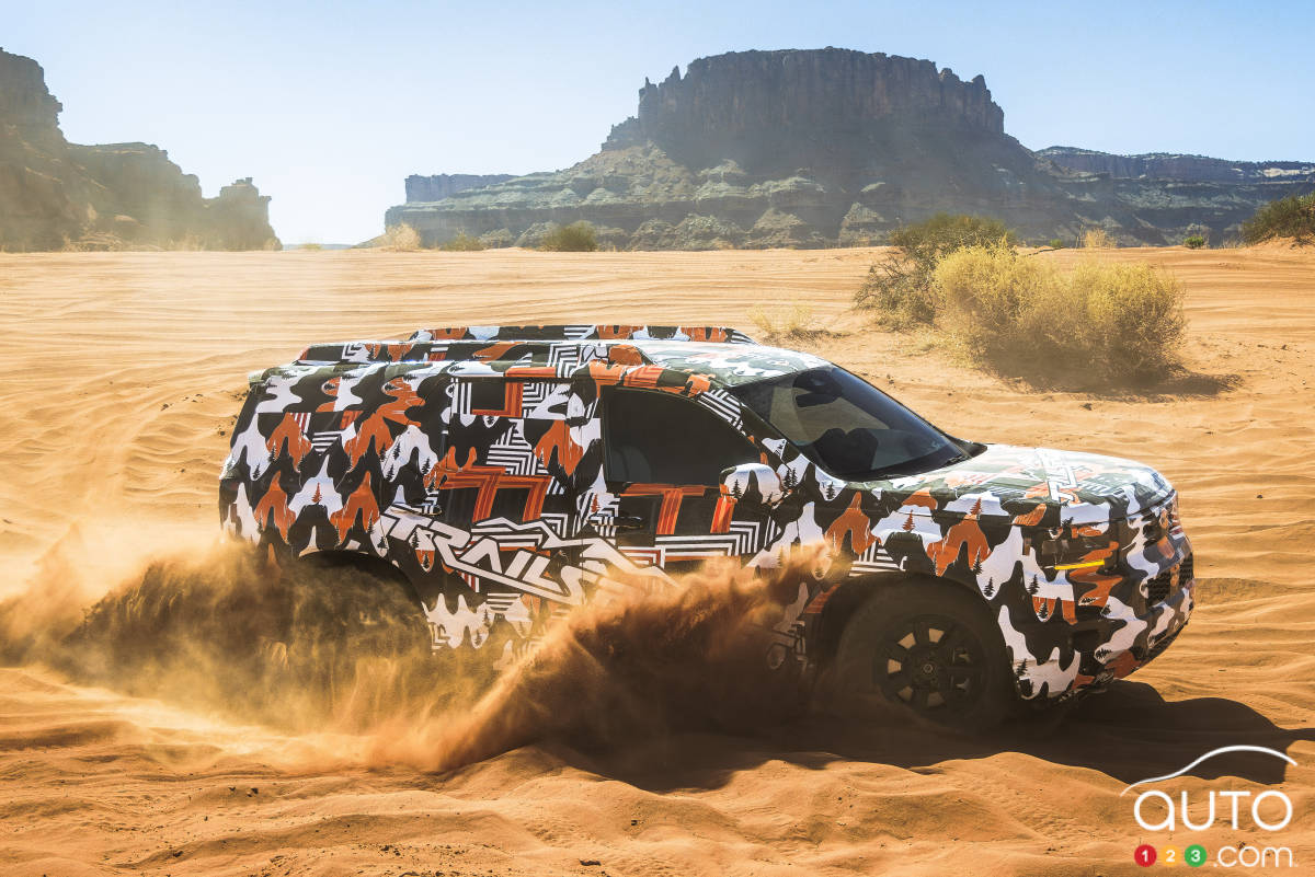 Le Honda Passport TrailSport 2026, de profil