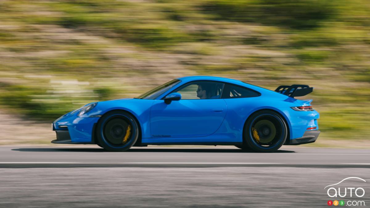 Porsche 911 GT3 2025, de profil