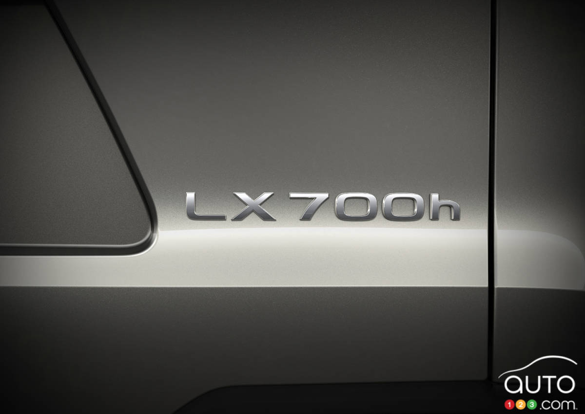 Lexus LX 700h 2025, écusson