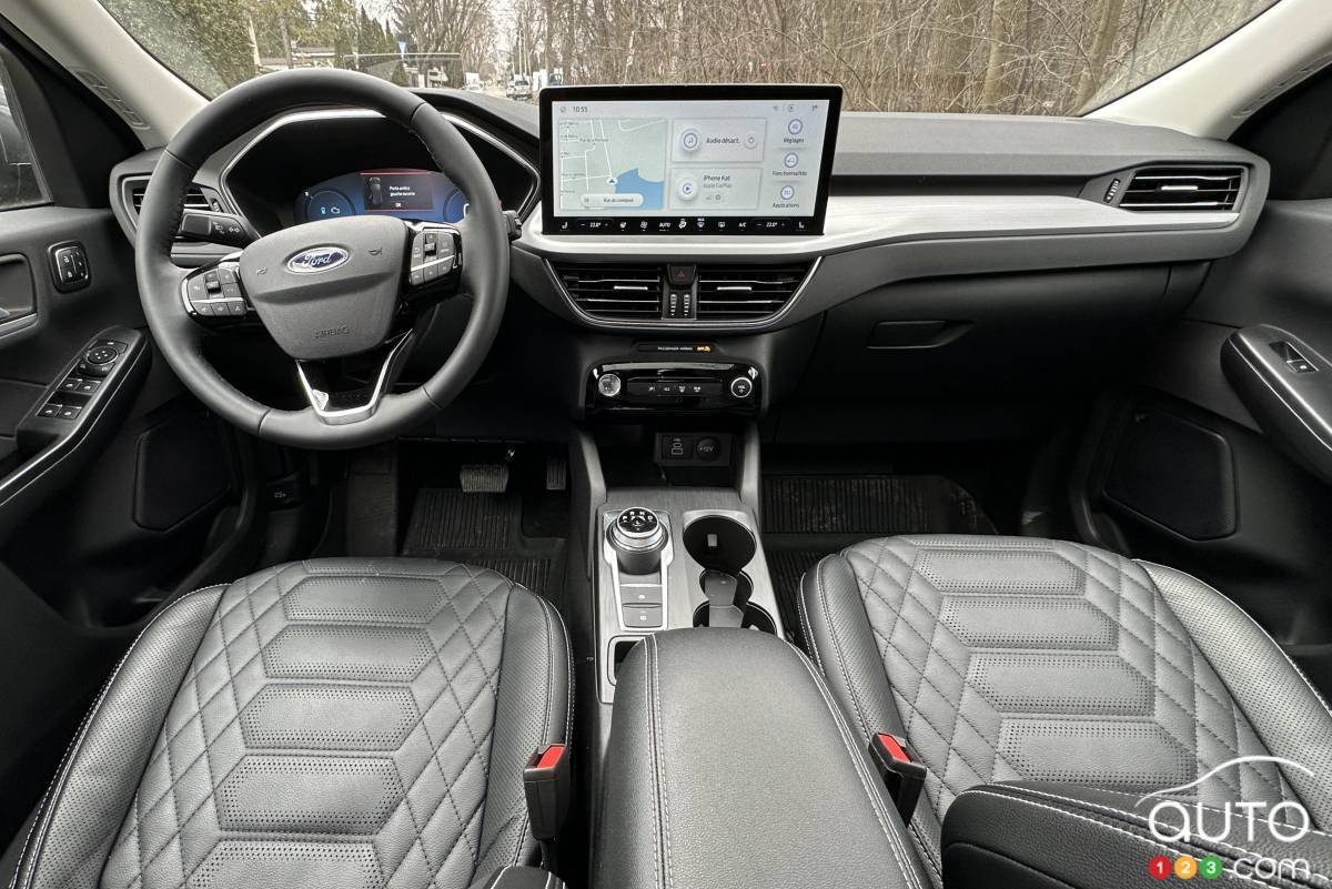 Ford Escape PHEV, intérieur