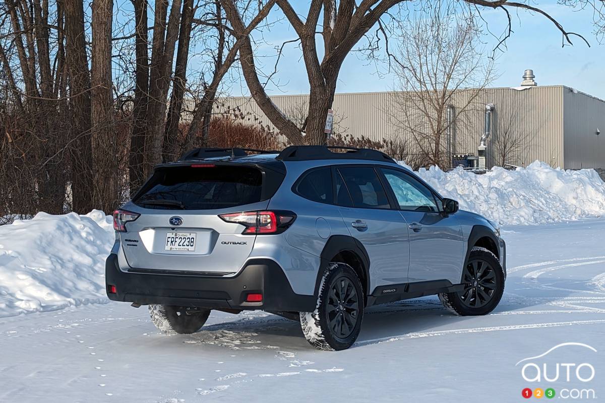 Le Subaru Outback, trois quarts arrière