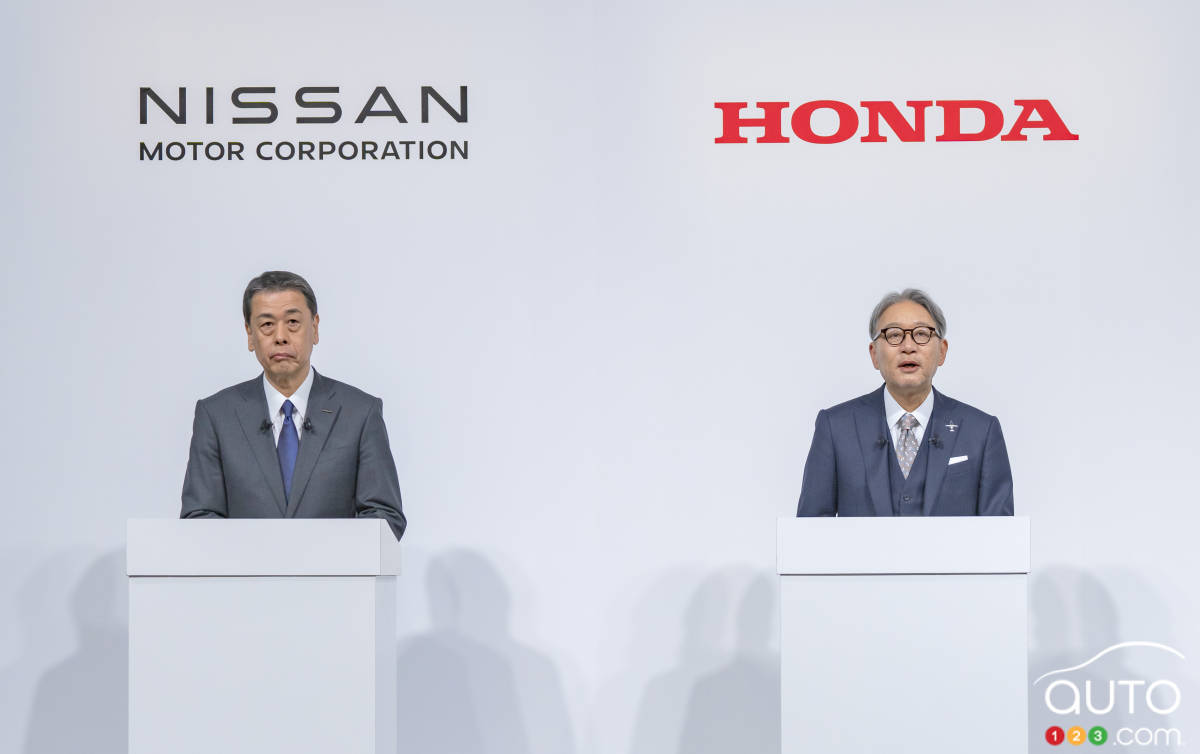 Lors de l'annonce des négotiations entre Nissan et Honda