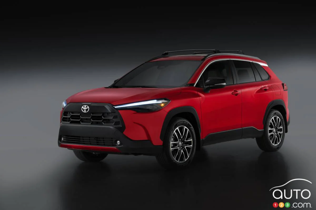 Toyota Corolla Cross XLE 2026
