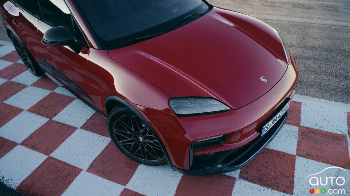 Porsche Macan GTS 2026, capot