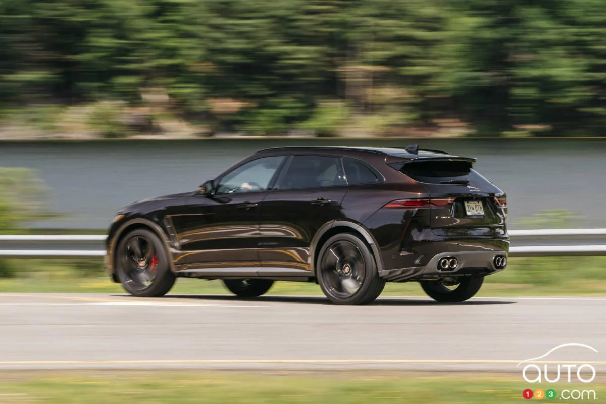 Jaguar F-Pace SVR