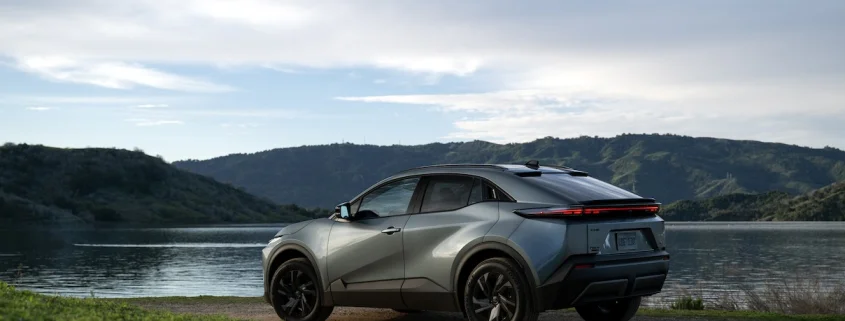 2026 toyota c hr se overcast 006