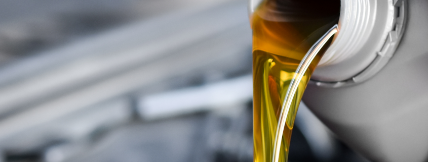 Oil pour